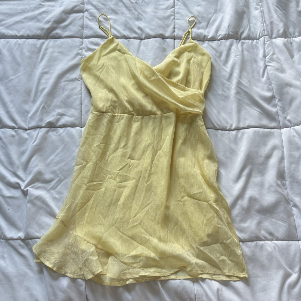 Lucy in the Sky Wrap Mini Dress Womens Large Butter Yellow Flowy Feminine Dainty